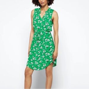 Market & Spruce green floral dress size large. V neck